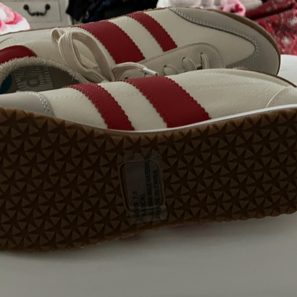 DV by Dolce Vita Cream and Red Athletic Shoes - Picture 2 of 3